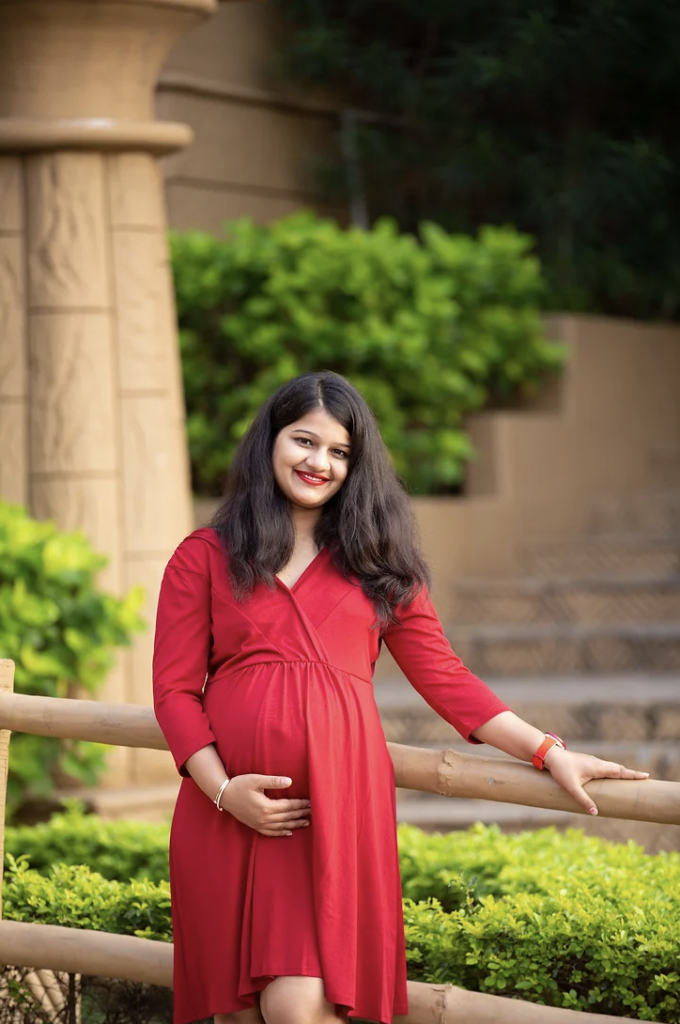 Maternity Dress Rental | Maternity Photoshoot Dress | Pregnancy Gown